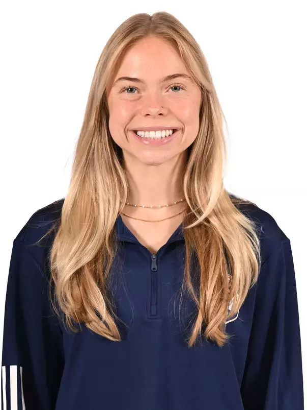 Megan Heidebrecht Headshot