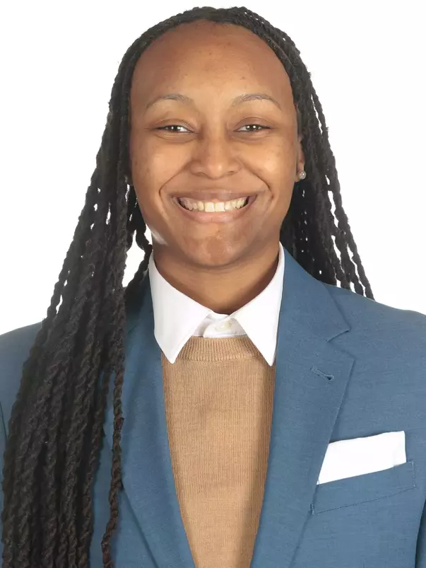 Devona Knight Headshot