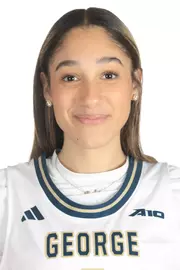 Tannah Becker Headshot