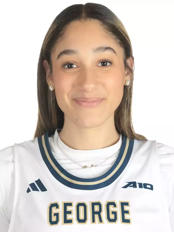 Tannah Becker Headshot