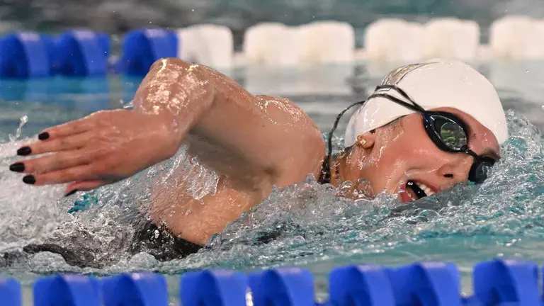 Topolewski Sets 1000-Yard Free Record as Swimming & Diving Splits vs. Navy