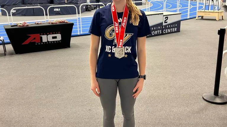 Indoor Track Excels In Championship Weekend