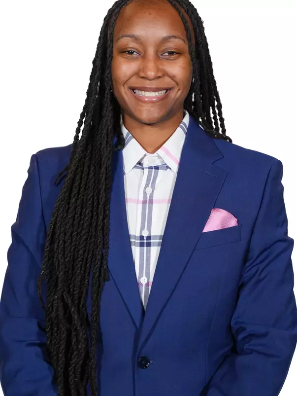 Devona Knight Headshot