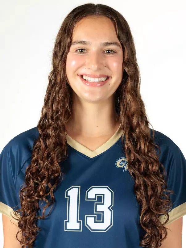 Julia Bilal Headshot