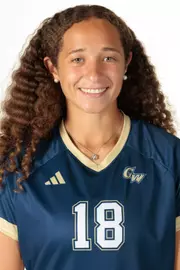 Lizzy Cruz Headshot