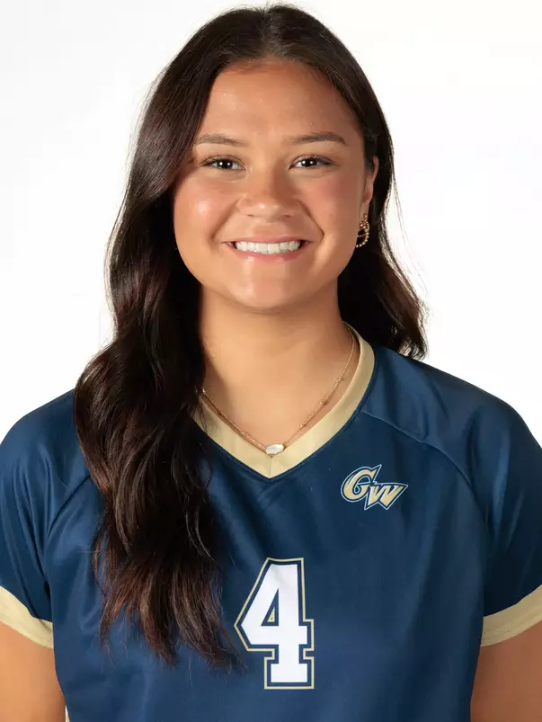 Isabel Kelly Headshot