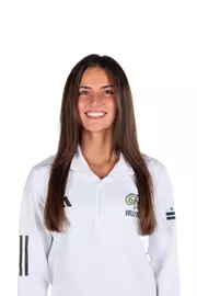 Tessa deAlbergaria 2025 Headshot