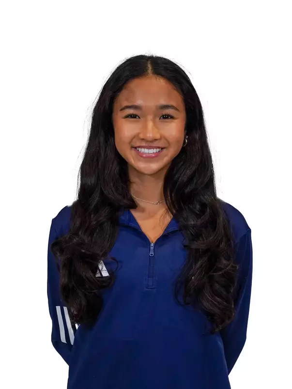 Amelia Ogawa Headshot