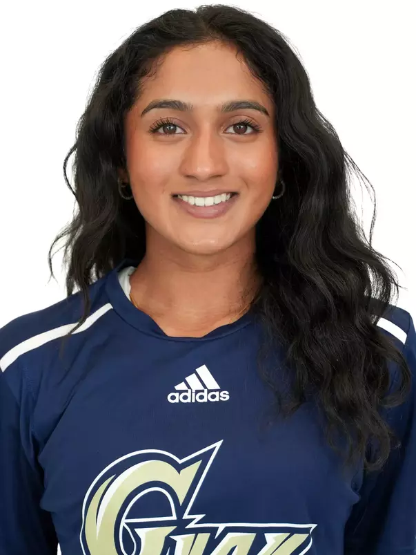 Devika Manu Headshot