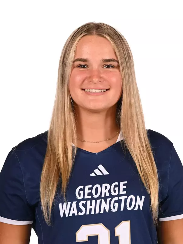 Carmindy Herrman Headshot