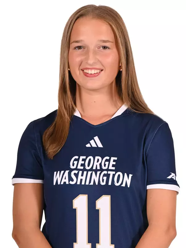 Julia Swanson Headshot