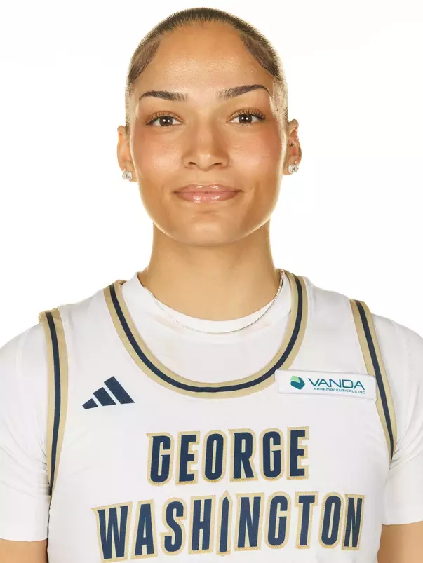 Gabby Reynolds Headshot