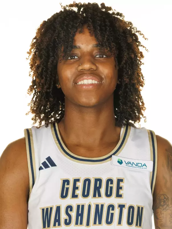 Alicia Newell Headshot