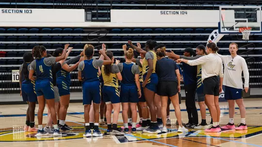 Women's Basketball Summer Practice Team Photo