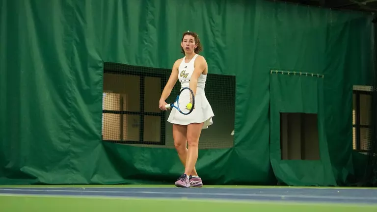 Tennis Hosts Loyola, Looks to Get Back on Track