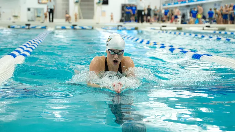 Women’s Swimming & Diving Finishes Second at A-10 Championships