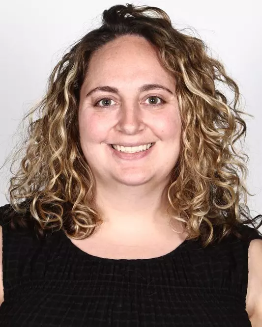 Abbi Purches headshot
