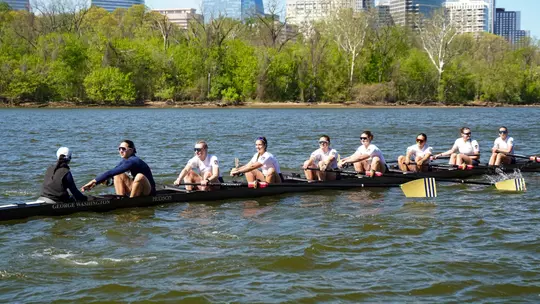 Varsity 8 competes at the GW Invite