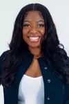 Essence Baucom Headshot