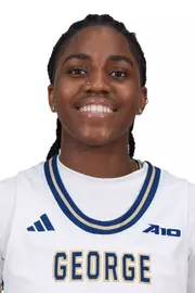 Alicia Newell Headshot