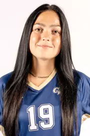 Ariana Gronauer Headshot