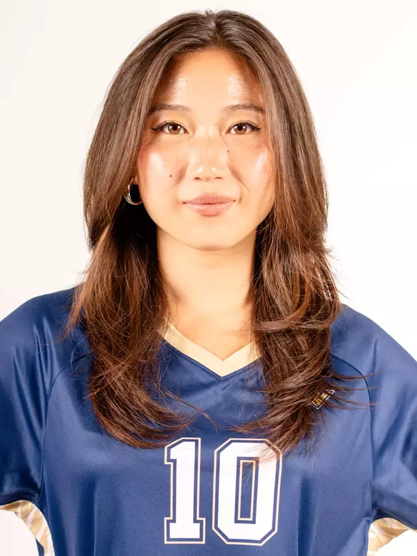 Kalia Kau Headshot