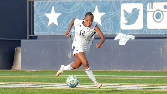 Sophia Michel Heads Up the Field vs. Lehigh