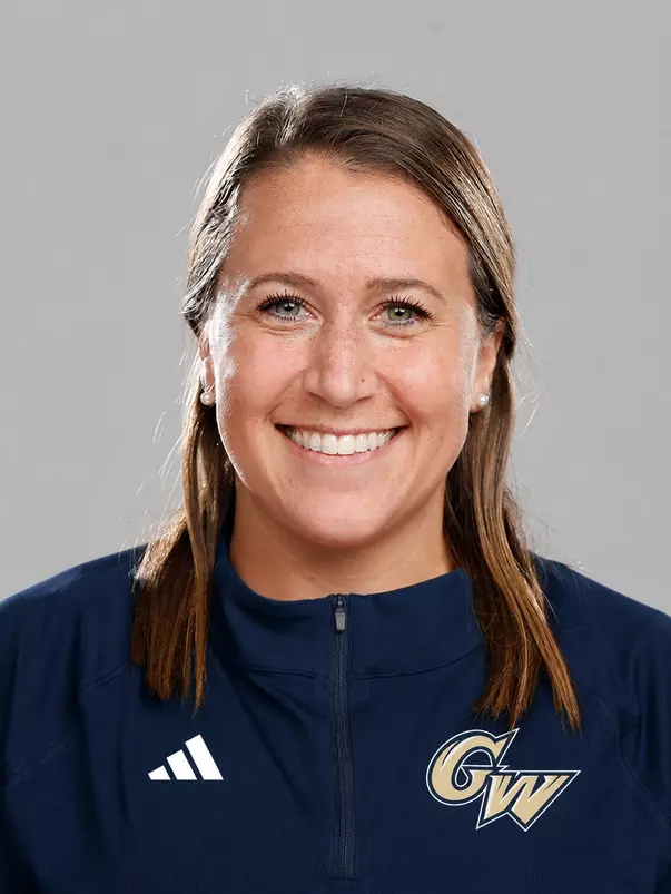 Hilary Steele headshot
