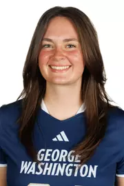 Maddy Breves Headshot