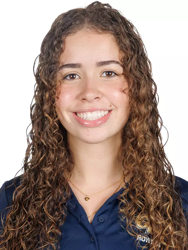 Carly Knutzen headshot
