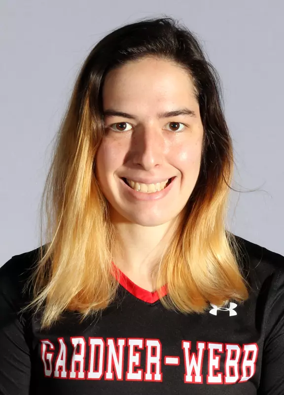 Hannah Smith Headshot