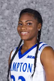 Niaya White