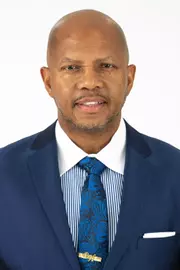 Dexter Holt