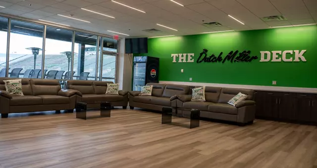 Dutch Miller Deck Right