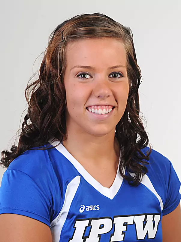 Megan Steenhuysen Headshot 2010