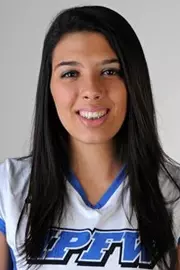 Luiza_Gomes_2011_Headshot