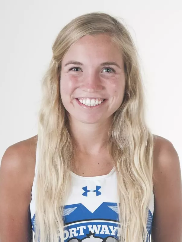 Hannah Aschliman Headshot