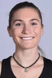 Abby Horvath Headshot