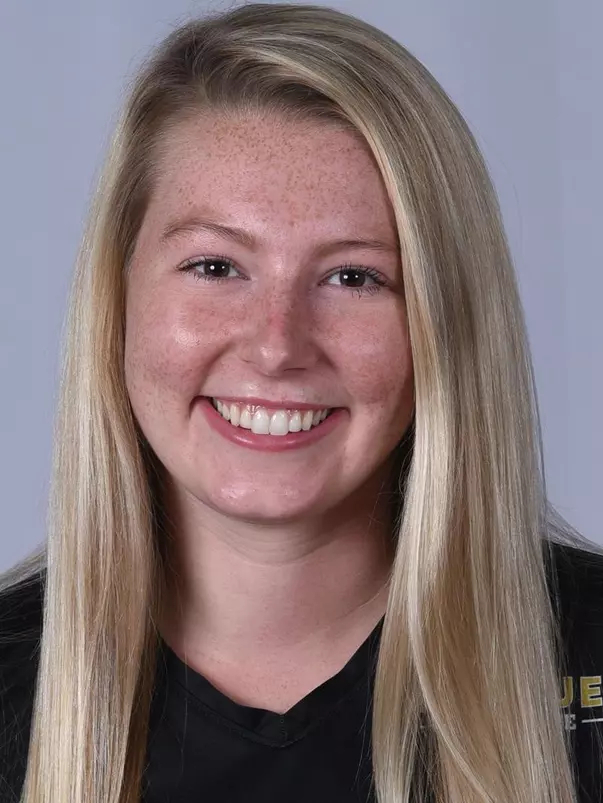 Faith Montandon headshot