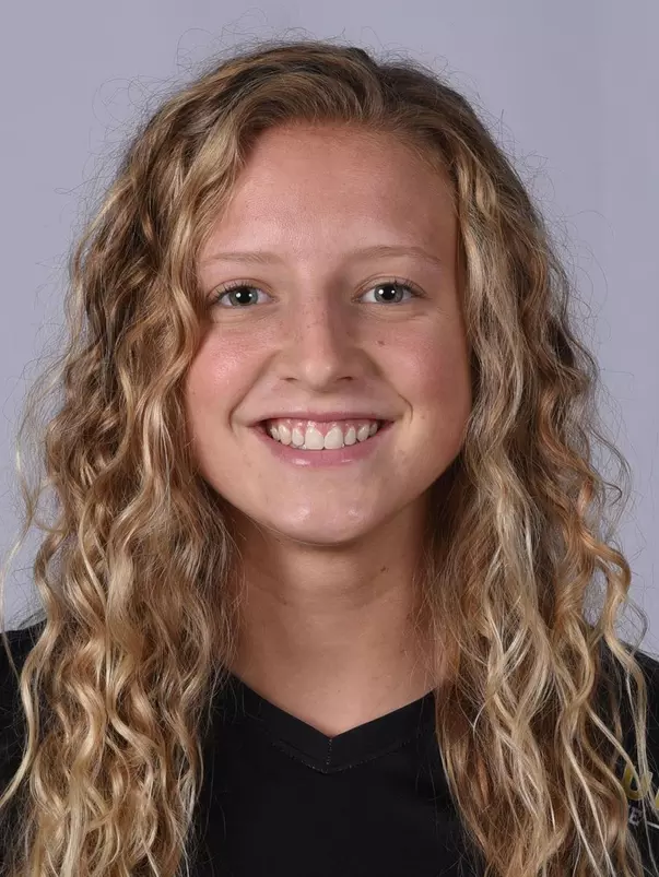 Mackenzie Evans headshot