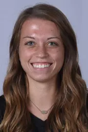 Madde Elliott headshot