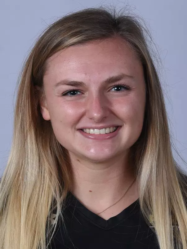 Rylee Vruggink headshot