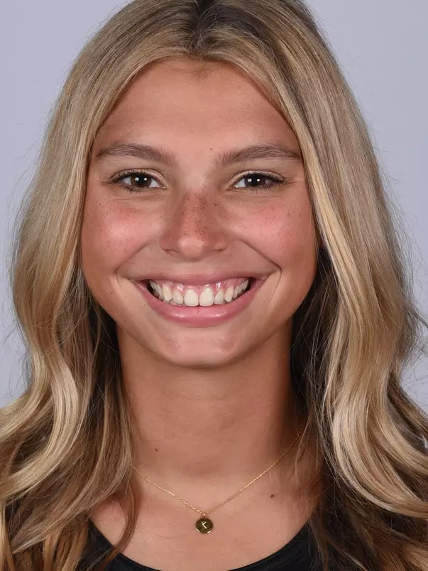 Kirsten Macintyre headshot