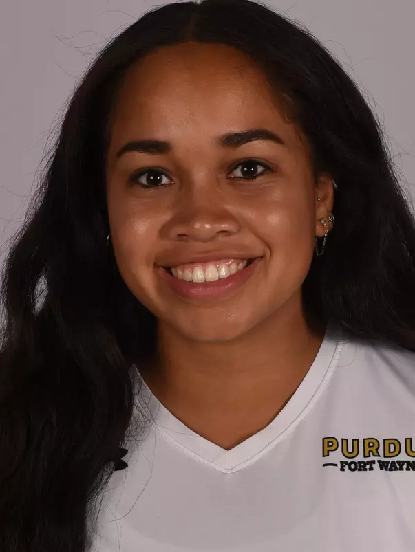 Alexandra Ibarra headshot