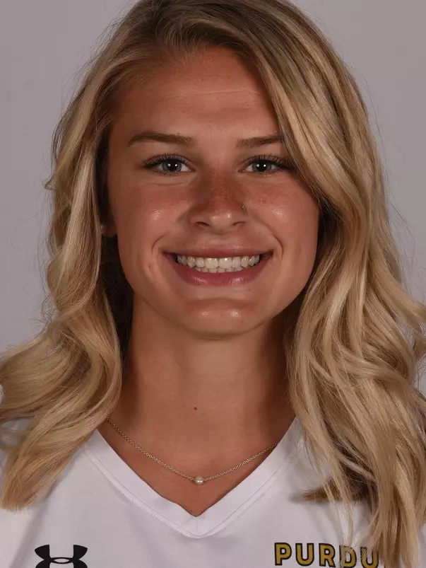 Izzy Wissel headshot