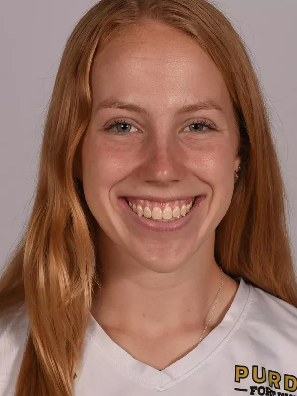 Lizzie Haub headshot