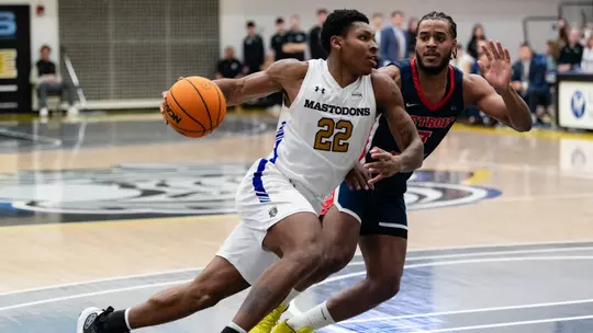 Feature: Roberts Morphs into ‘X-factor’ for Mastodons