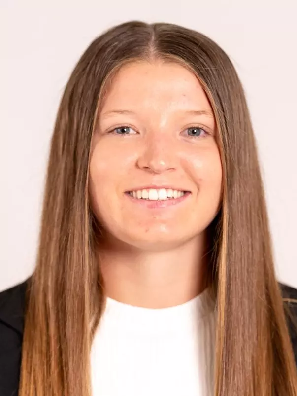 Lauren Ross Headshot