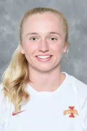 Maddie Brant Headshot