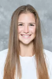 Olivia Edwards Headshot